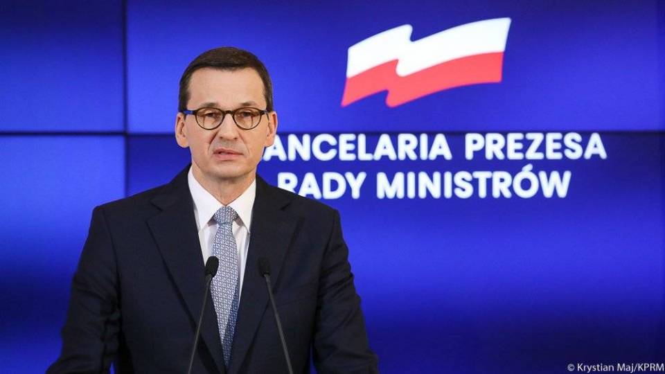 Kolejne bardzo duże obostrzenia związane z koronawirusem. Dwumetrowy dystans, niepełnoletni nie będą mogli wychodzić na dwór bez opieki