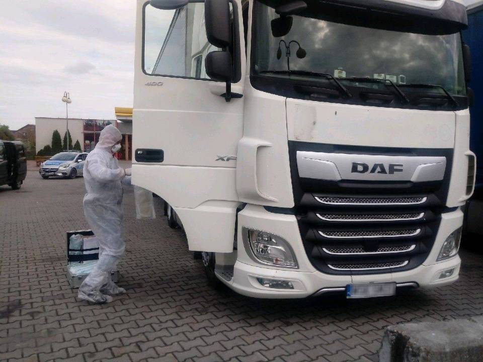Policjanci z Piątku odzyskali skradziony samochód ciężarowy warty blisko pół miliona złotych