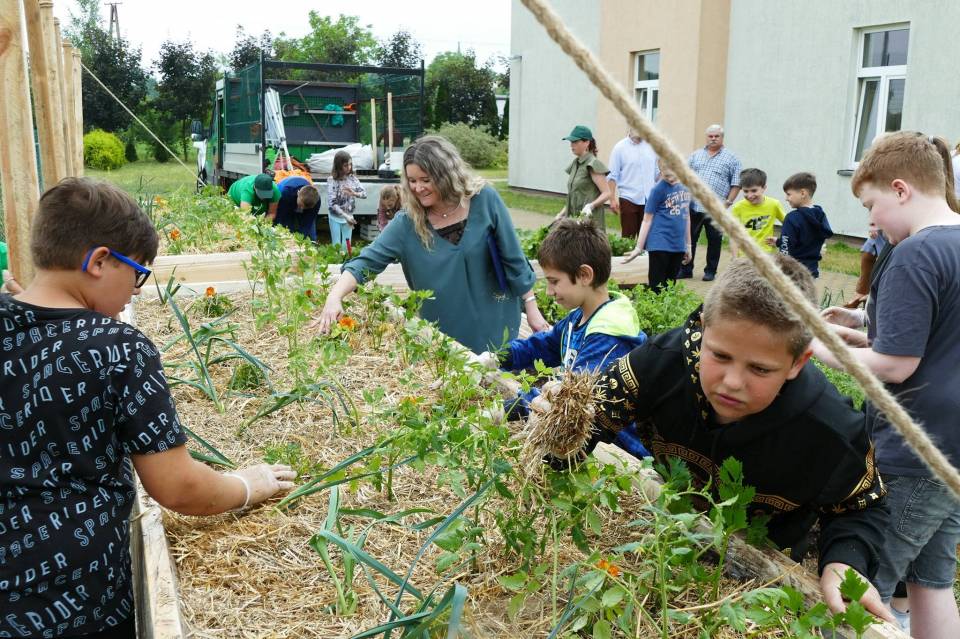 Przy Szkole Podstawowej nr 1 w Krośniewicach powstał "Rodzinny ogród". Co to takiego?