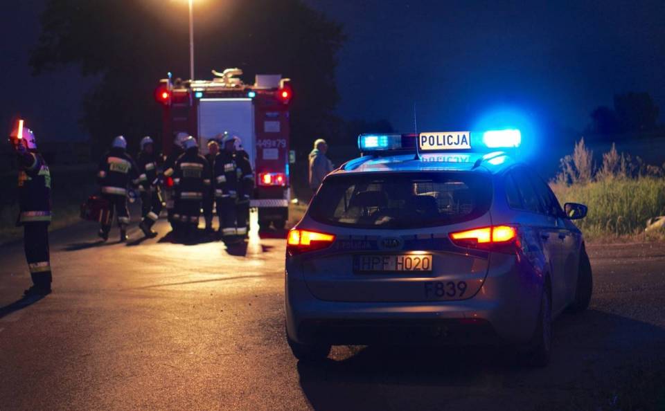 Tragiczny wypadek w gminie Krośniewice, auto rozbiło się o słup. Nie żyje mężczyzna